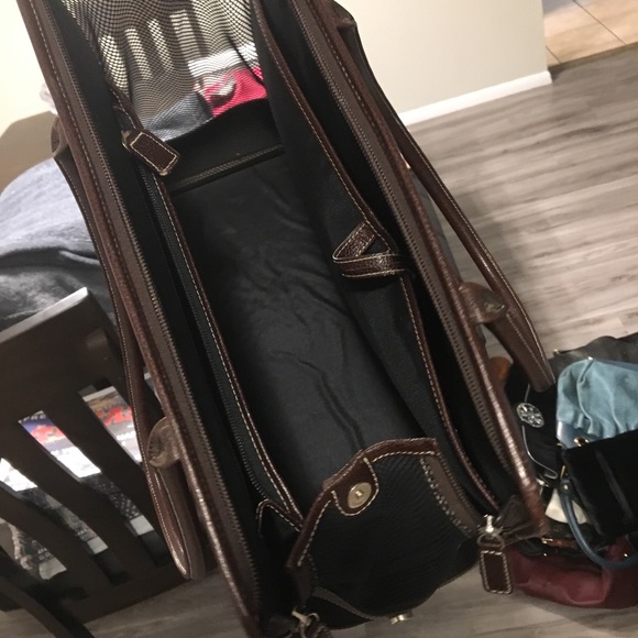 Chic Doggy By Corey - Picture 3 of 3